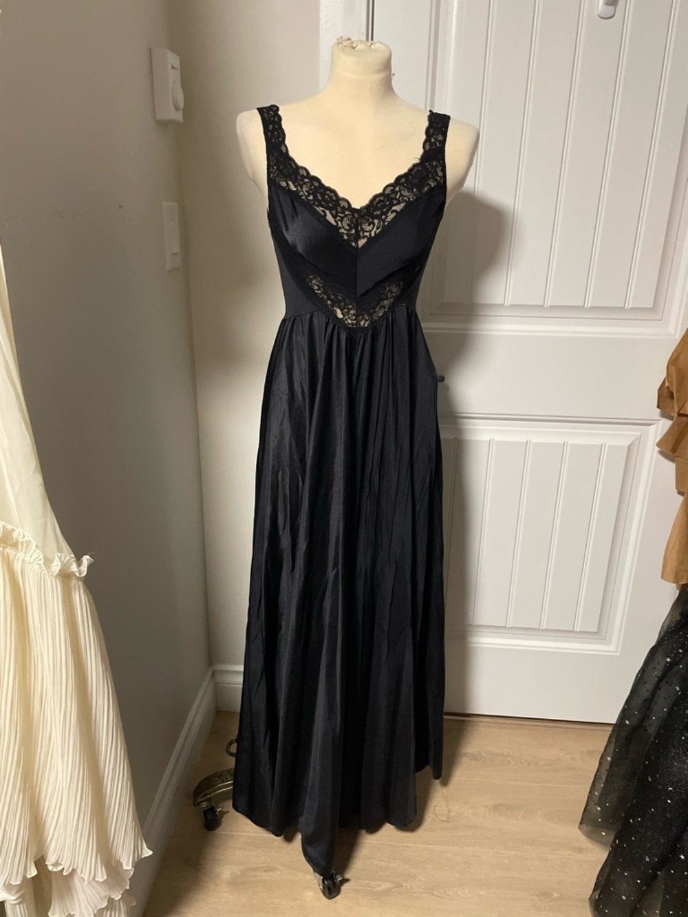 Vintage floor length slip xs/s - Picture 3 of 8